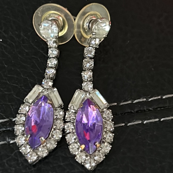 Purple and Clear Rhinestone Teardrop pierced Earring New - Picture 7 of 8